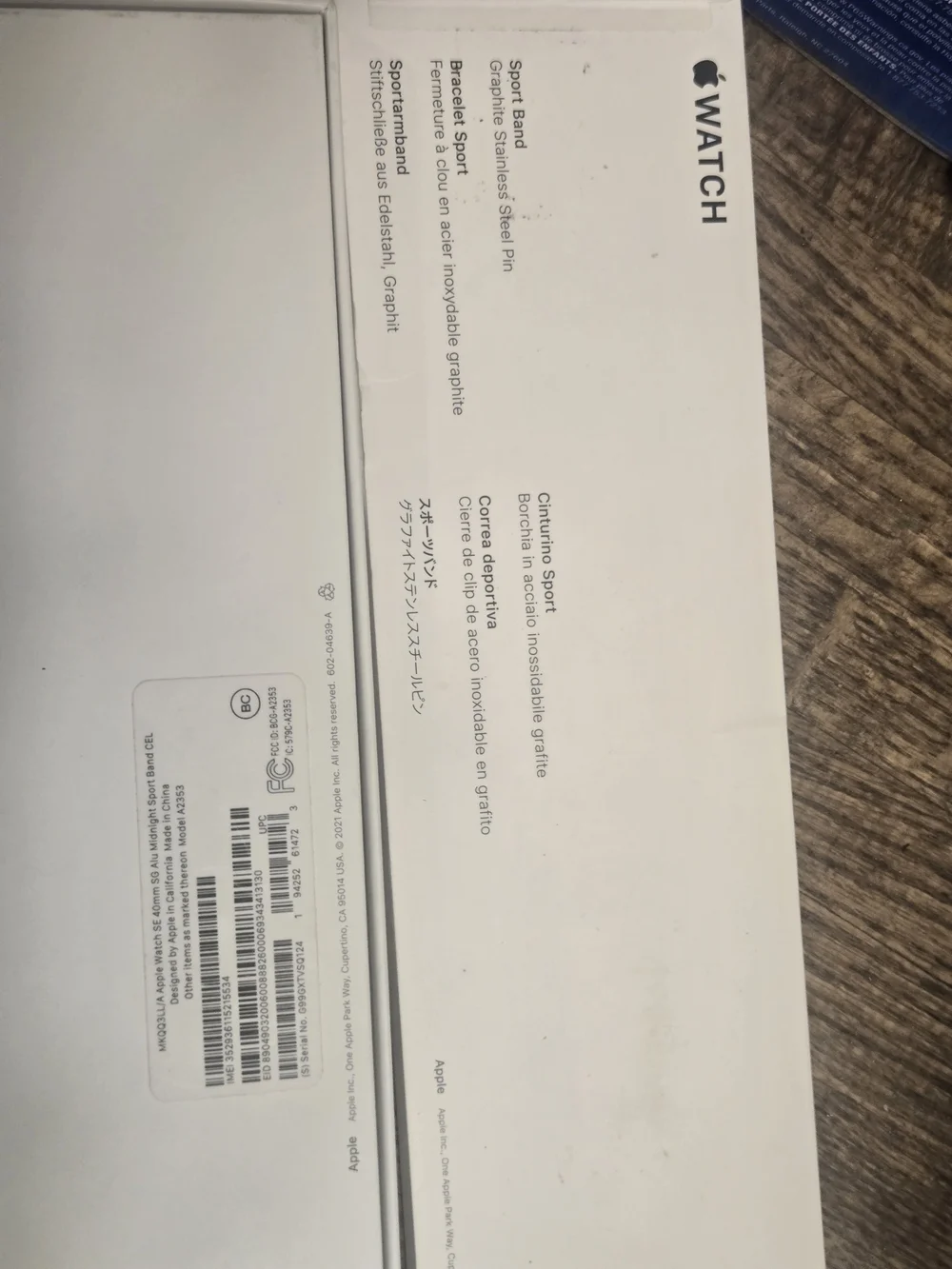 never used Apple Watch SE (1st Generation) with built-in GPS + Cellular